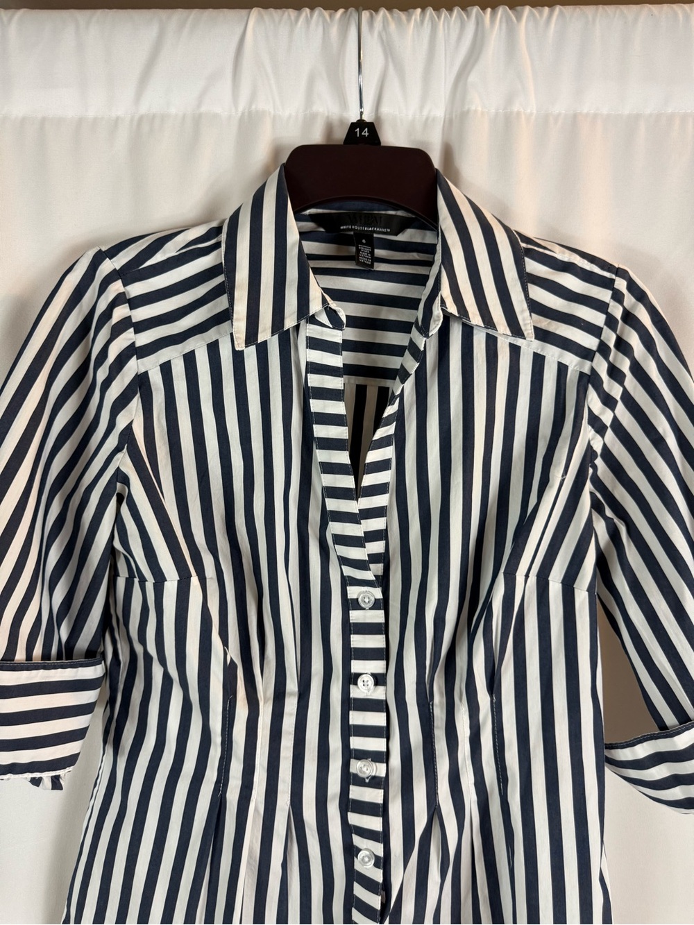 White House Black Market Navy & White Vertical-Stripe Button-Down size:6 - Picture 8 of 15
